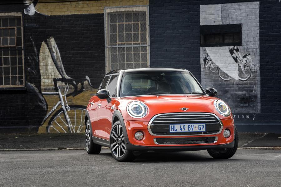  Mini Cooper 5-Door (F56) 2018 года  (ZA) (фото 18 из 32)